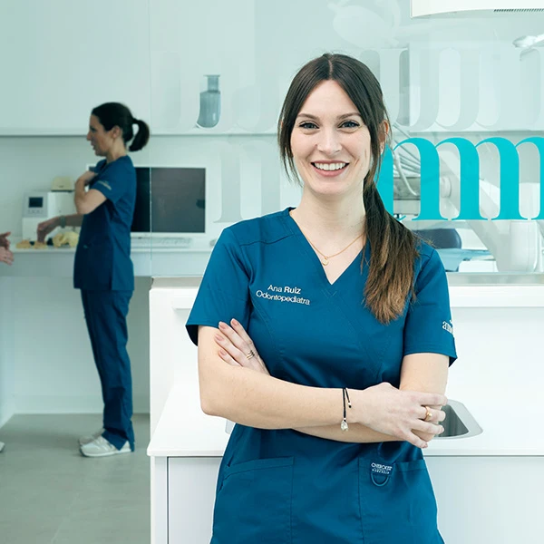 Dra Ana Ruiz Guillen equipo mockup dental